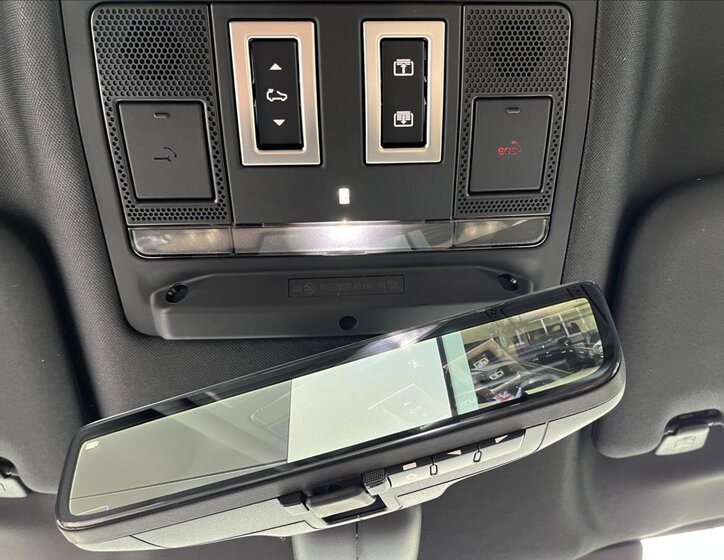 Land Rover Defender SUV / Terénní 3,0 l 257 kw