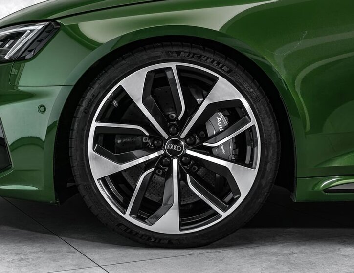 Audi RS4 Kombi 2,9 l 331 kw