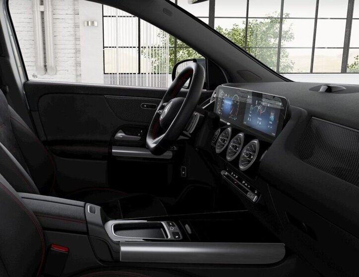 Mercedes-Benz GLA SUV / Terénní 1,3 l 110 kw