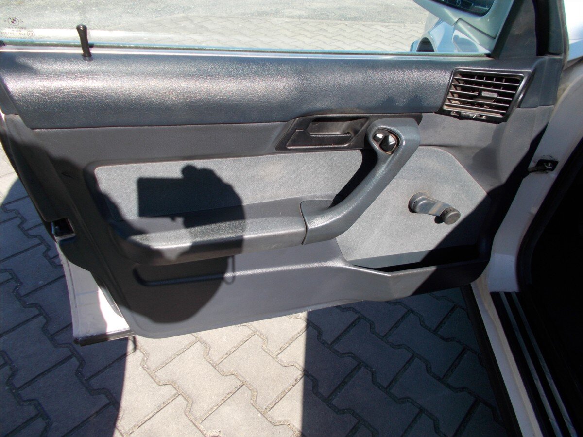 BMW Řada 5 Sedan / Limuzína 2,0 l 95 kw