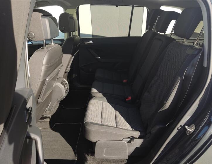 Volkswagen Touran 22