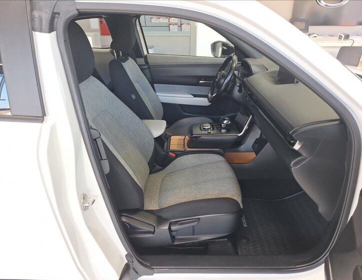 Mazda MX-30 SUV / Terénní 0,0 107 kw