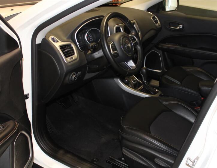 Jeep Compass 11