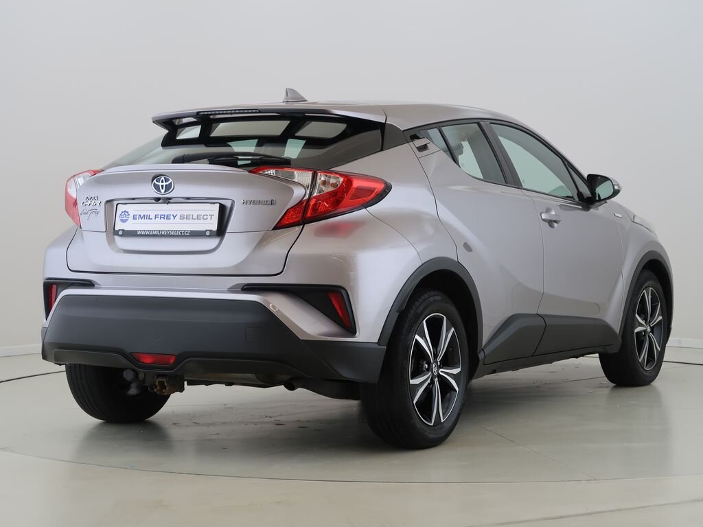 Toyota C-HR SUV / Terénní 1,8 l 72 kw