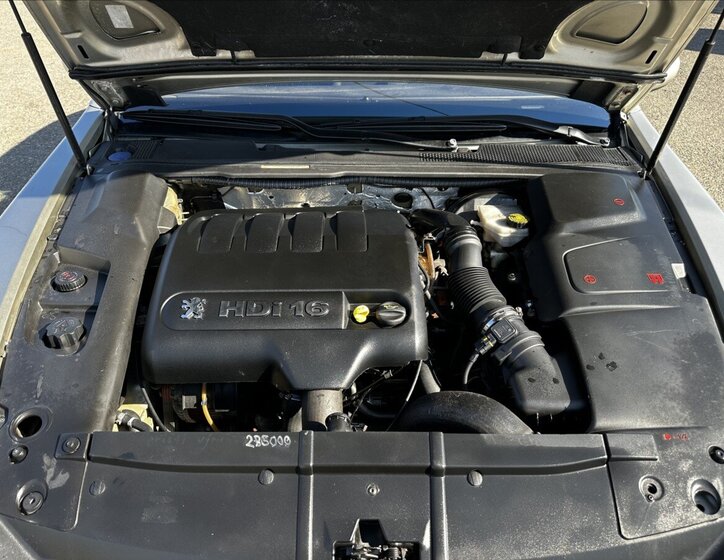 Peugeot 607 Sedan / Limuzína 2,0 l 100 kw