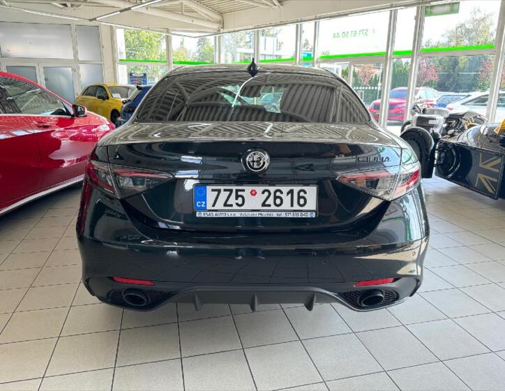 Alfa Romeo Giulia 5