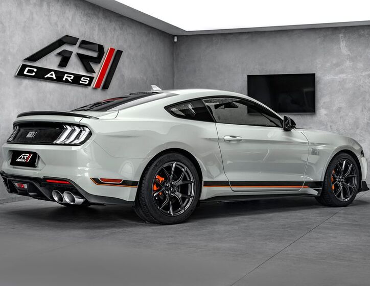 Ford Mustang 5