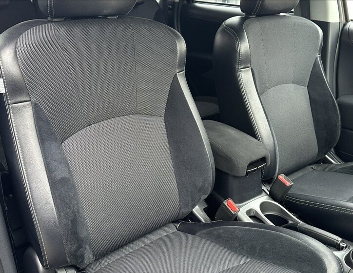 Mitsubishi Outlander SUV 2,3 l 130 kw