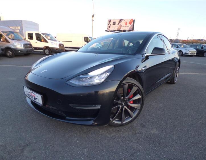 Tesla Model 3 7