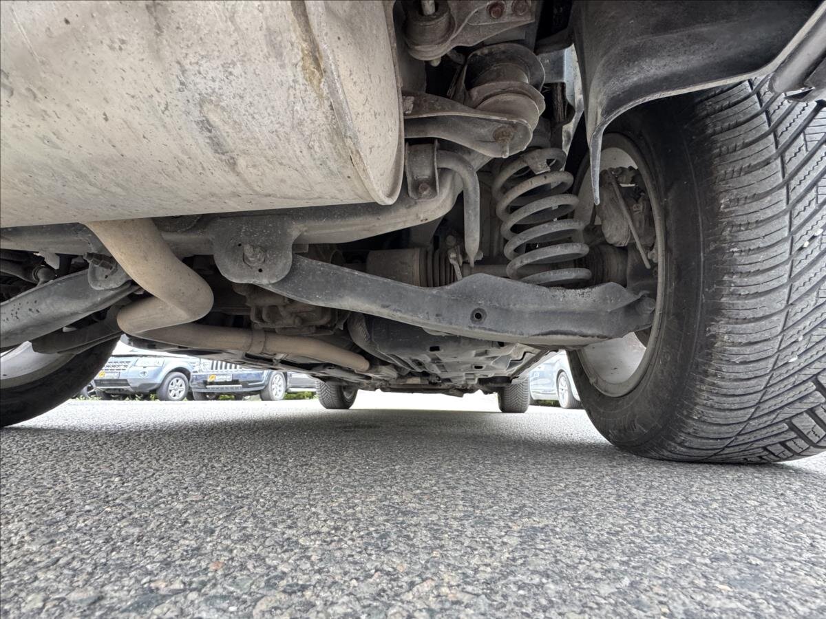 Jeep Cherokee Ostatní 2,0 l 103 kw