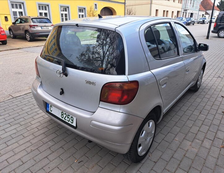 Toyota Yaris Hatchback 1,4 l 55 kw