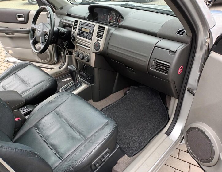 Nissan X-Trail SUV / Terénní 2,5 l 121 kw