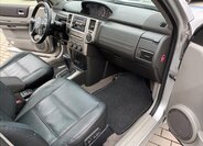 Nissan X-Trail SUV / Terénní 2,5 l 121 kw