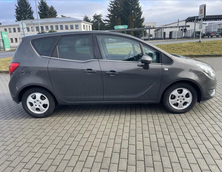 Opel Meriva MPV 1,4 l 88 kw