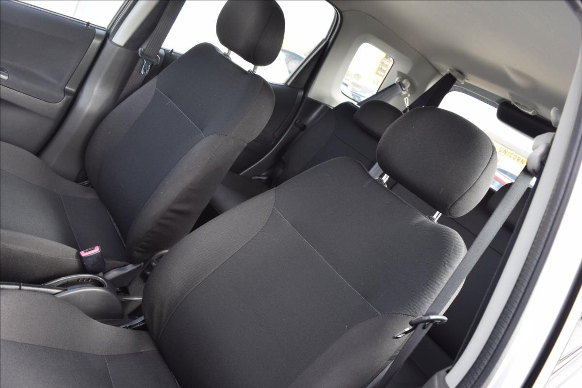 Subaru Justy Hatchback 1,3 l 66 kw