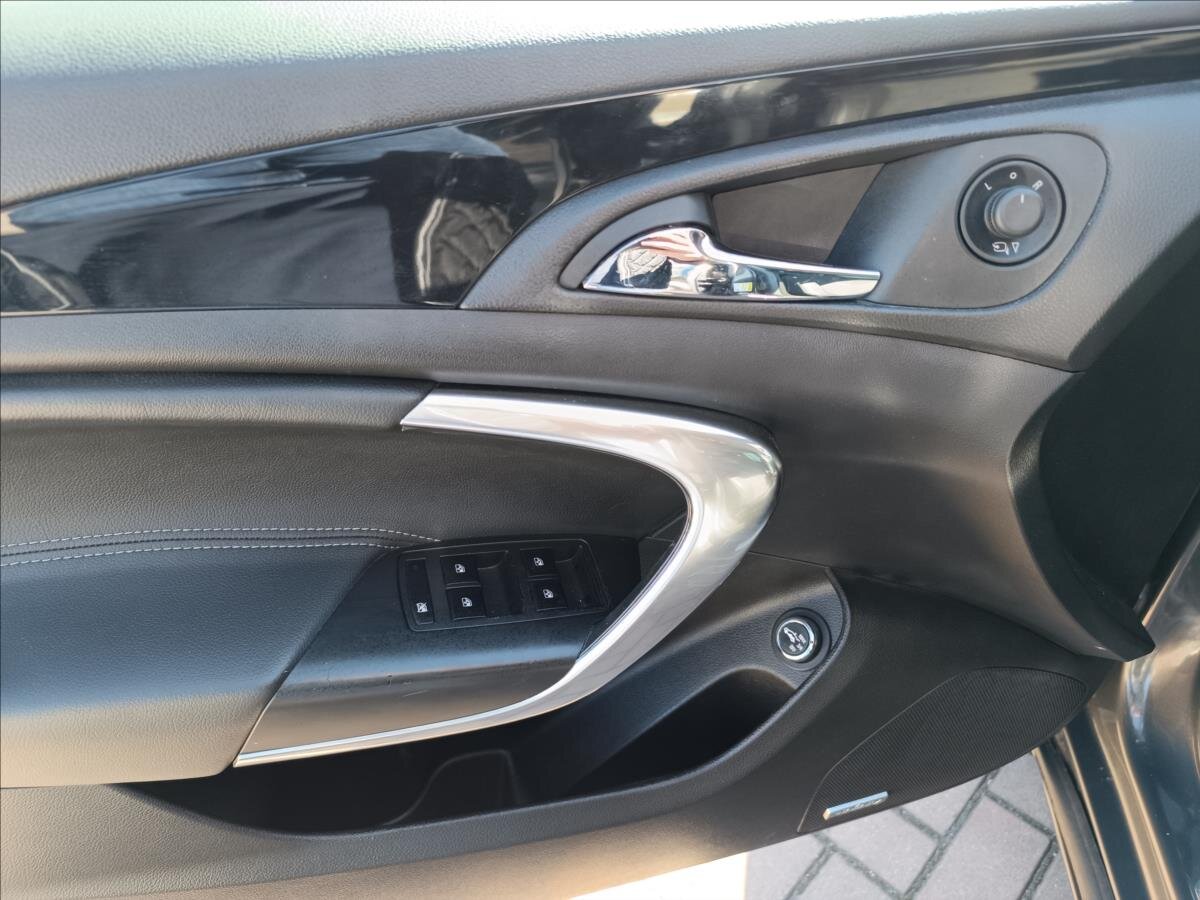 Opel Insignia Kombi 2,0 l 143 kw