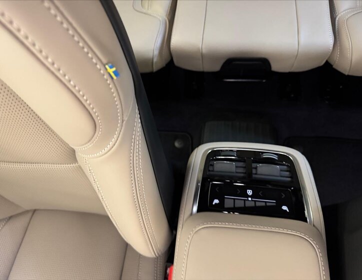 Volvo XC90 SUV 2,0 l 335 kw