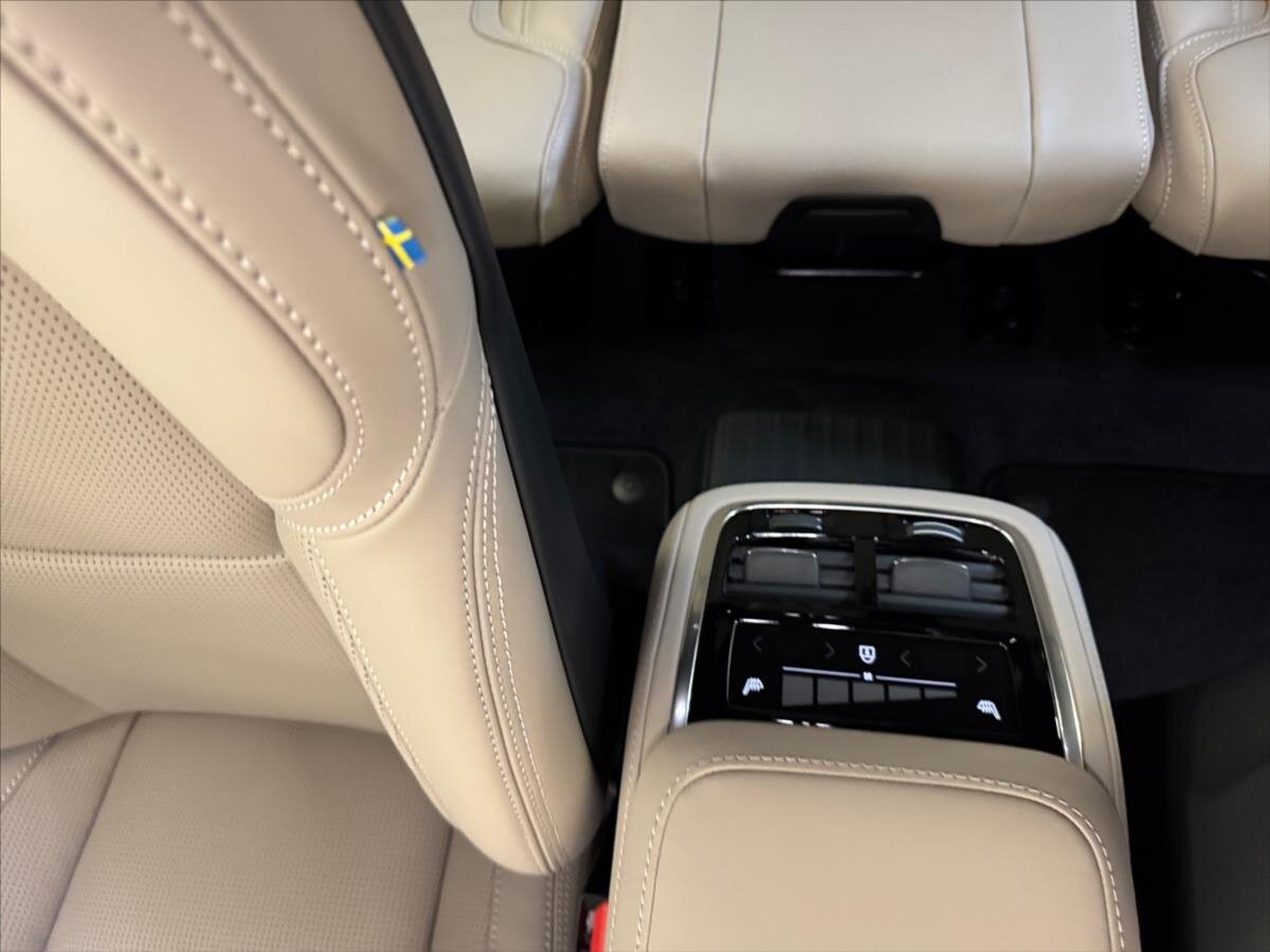 Volvo XC90 SUV 2,0 l 335 kw