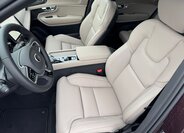 Volvo XC90 SUV / Terénní 2,0 l 184 kw