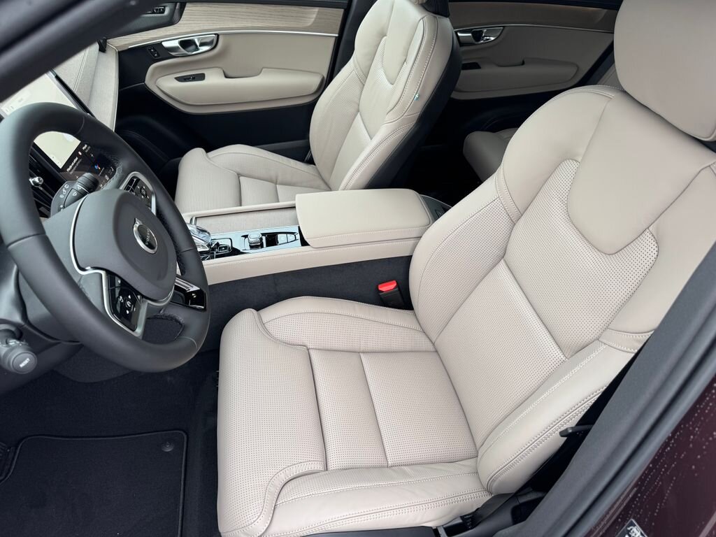 Volvo XC90 SUV / Terénní 2,0 l 184 kw