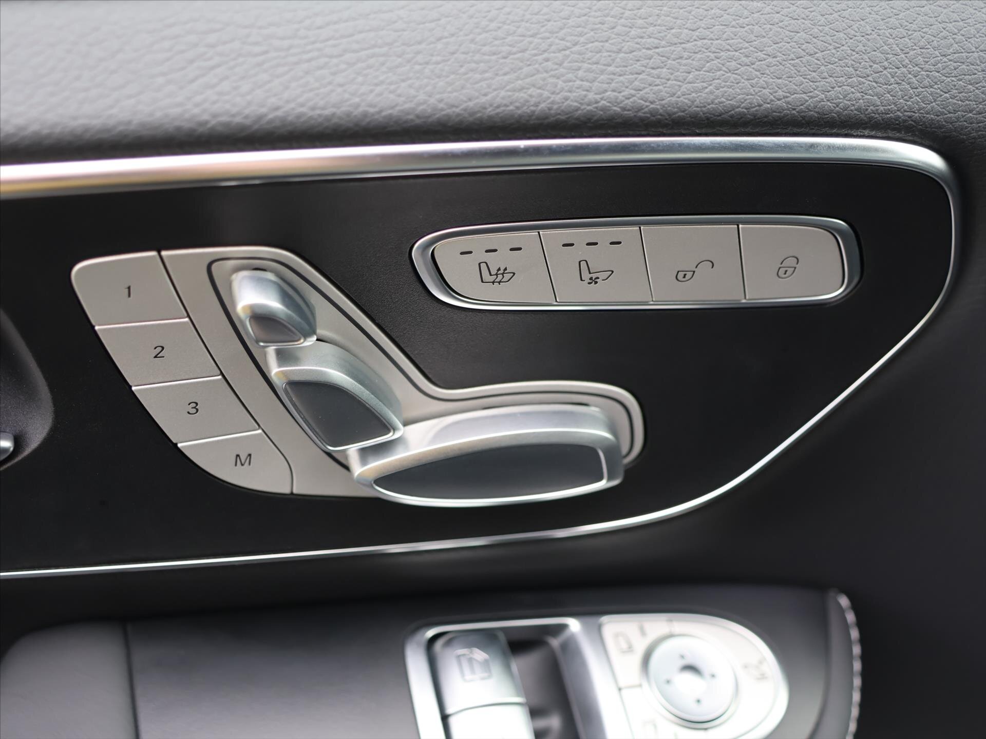 Mercedes-Benz Třídy V Kombi 2,0 l 174 kw