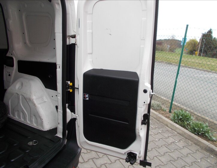 Opel Combo Skříň 1,6 l 77 kw