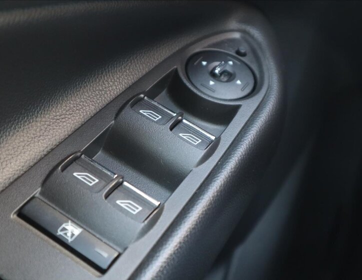 Ford Kuga SUV / Terénní 1,6 l 110 kw