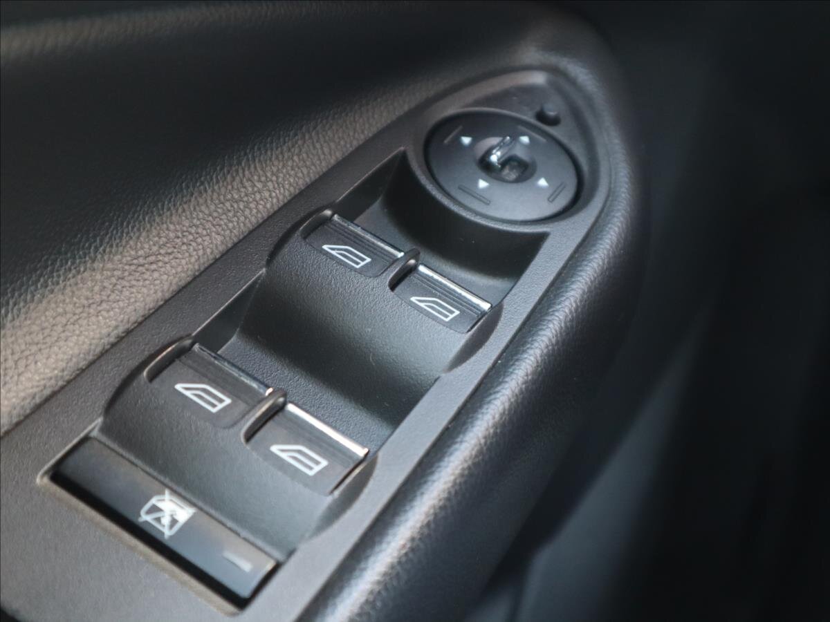 Ford Kuga SUV / Terénní 1,6 l 110 kw