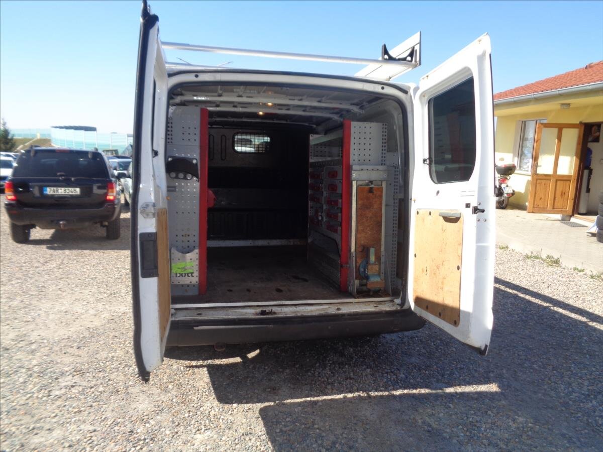 Ford Transit Skříň 2,2 l 74 kw