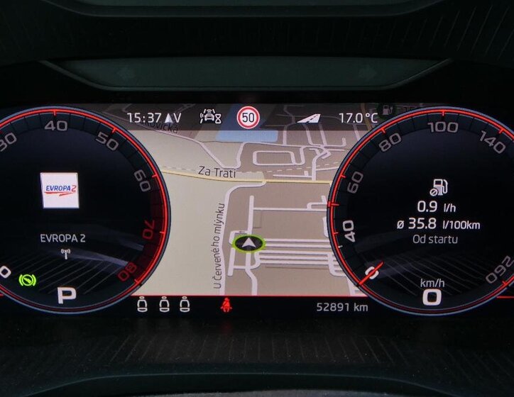 Škoda Karoq SUV / Terénní 1,5 l 110 kw