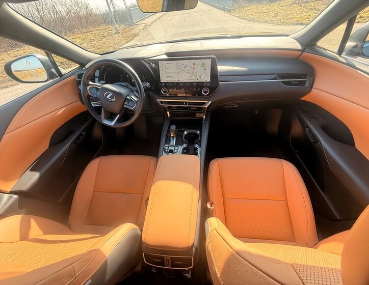 Lexus RX 450 SUV 2,5 l 136 kw