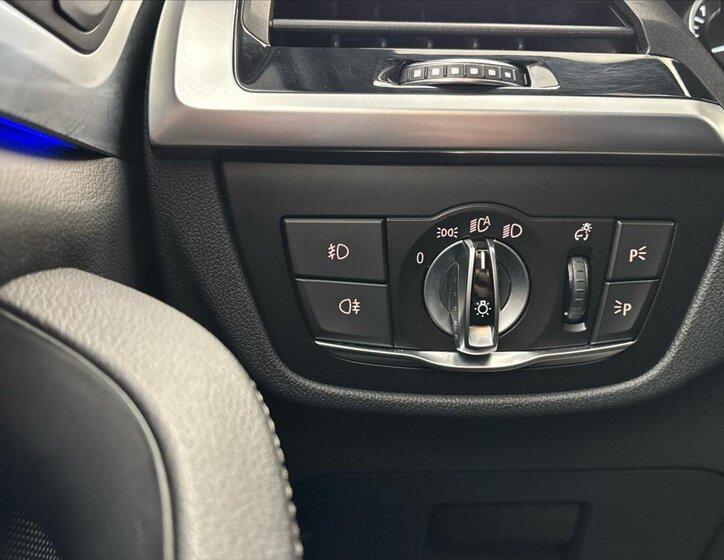 BMW X3 SUV / Terénní 2,0 l 140 kw