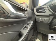 Ford Kuga SUV / Terénní 2,5 l 165 kw