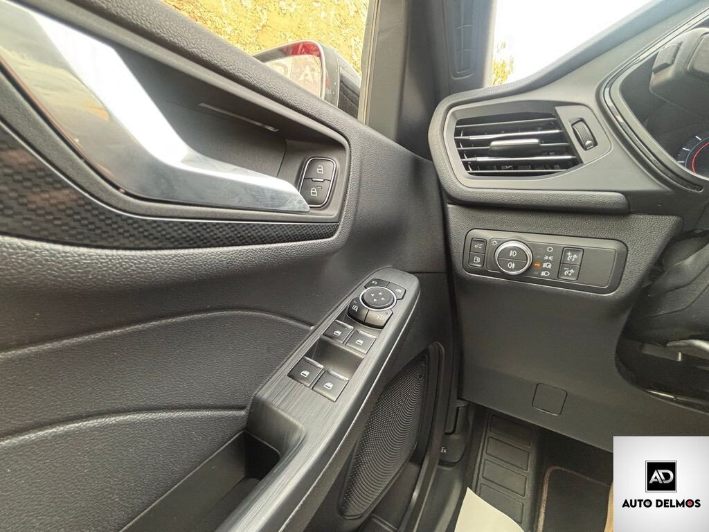 Ford Kuga SUV / Terénní 2,5 l 165 kw