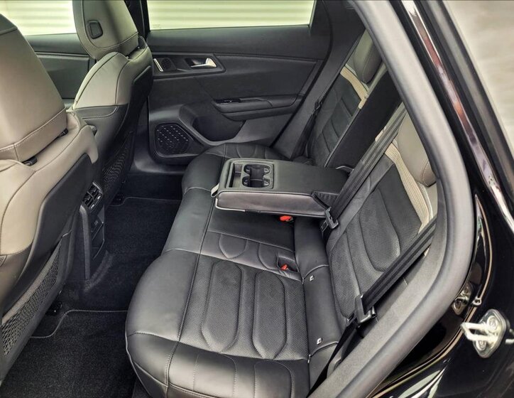 Citroën C5 X Kombi 1,6 l 165 kw