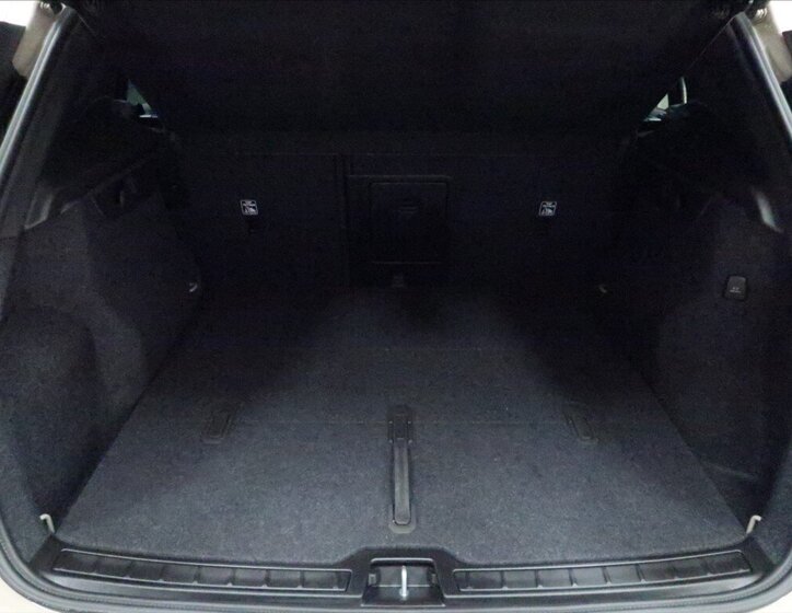 Volvo XC40 SUV 2,0 l 120 kw