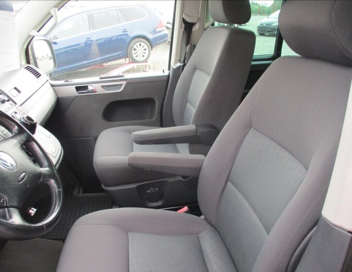 Volkswagen Multivan VAN / Minibus 2,5 l 96 kw