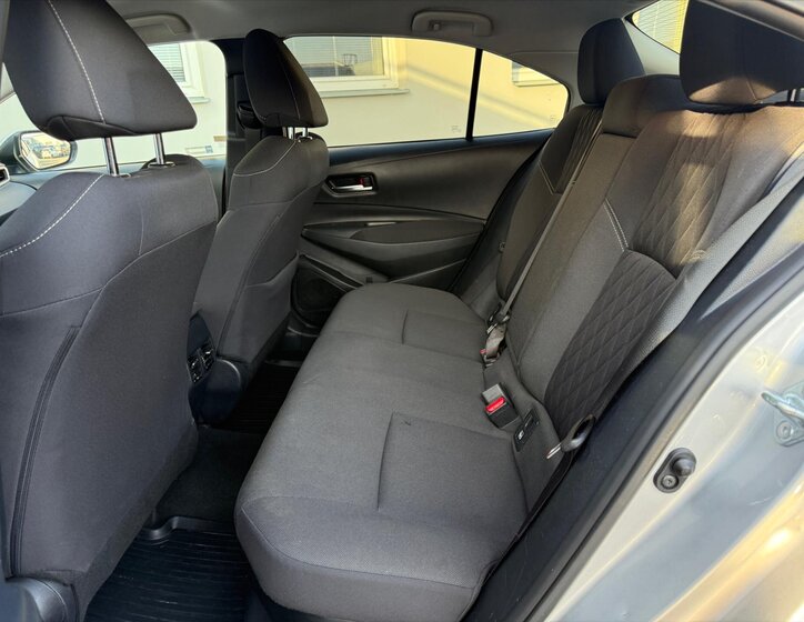 Toyota Corolla Sedan / Limuzína 1,8 l 72 kw