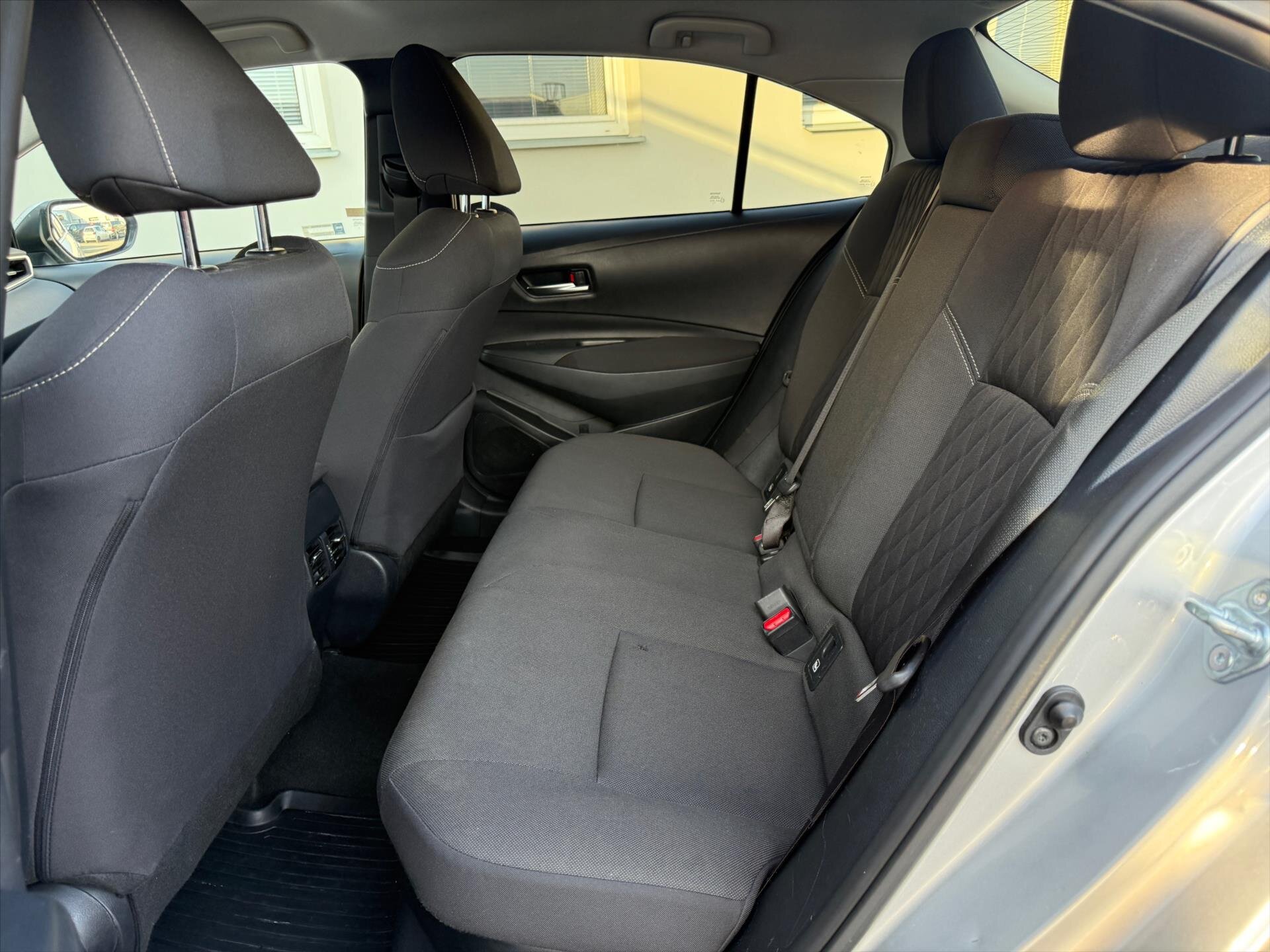 Toyota Corolla Sedan / Limuzína 1,8 l 72 kw