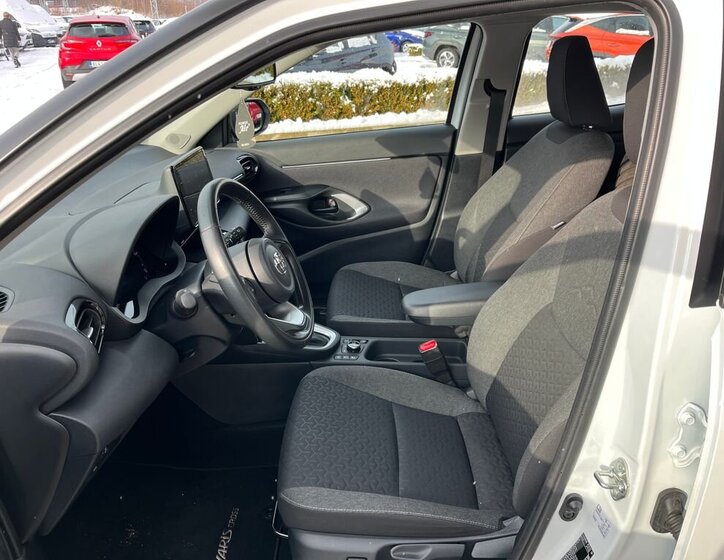 Toyota Yaris Cross SUV 1,5 l 68 kw