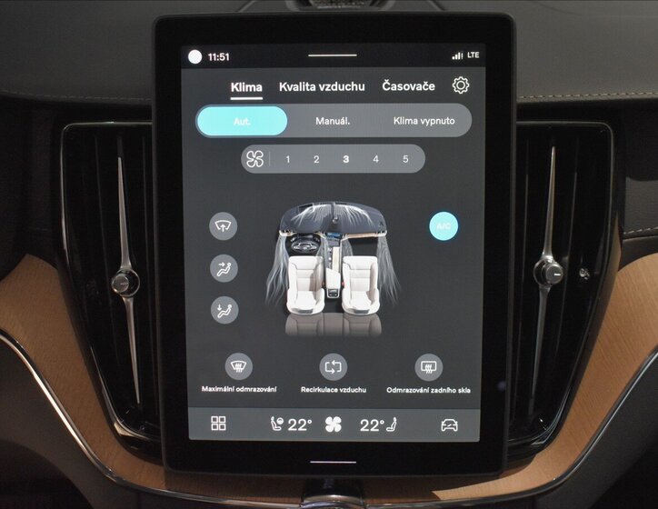 Volvo XC60 SUV / Terénní 2,0 l 257 kw