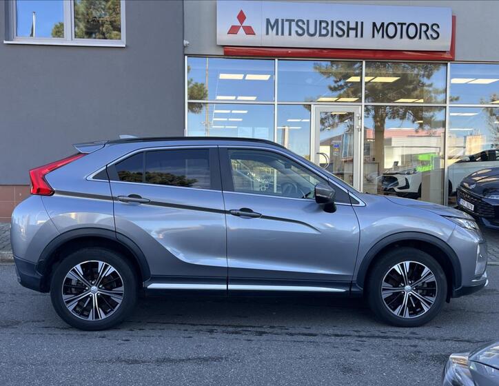 Mitsubishi Eclipse Cross 4