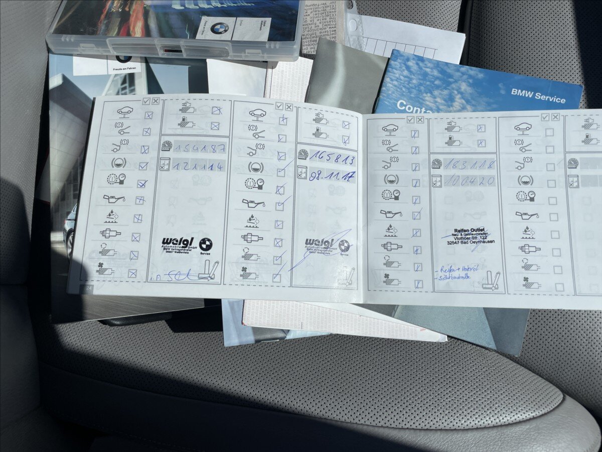 BMW Řada 5 Kombi 3,0 l 180 kw