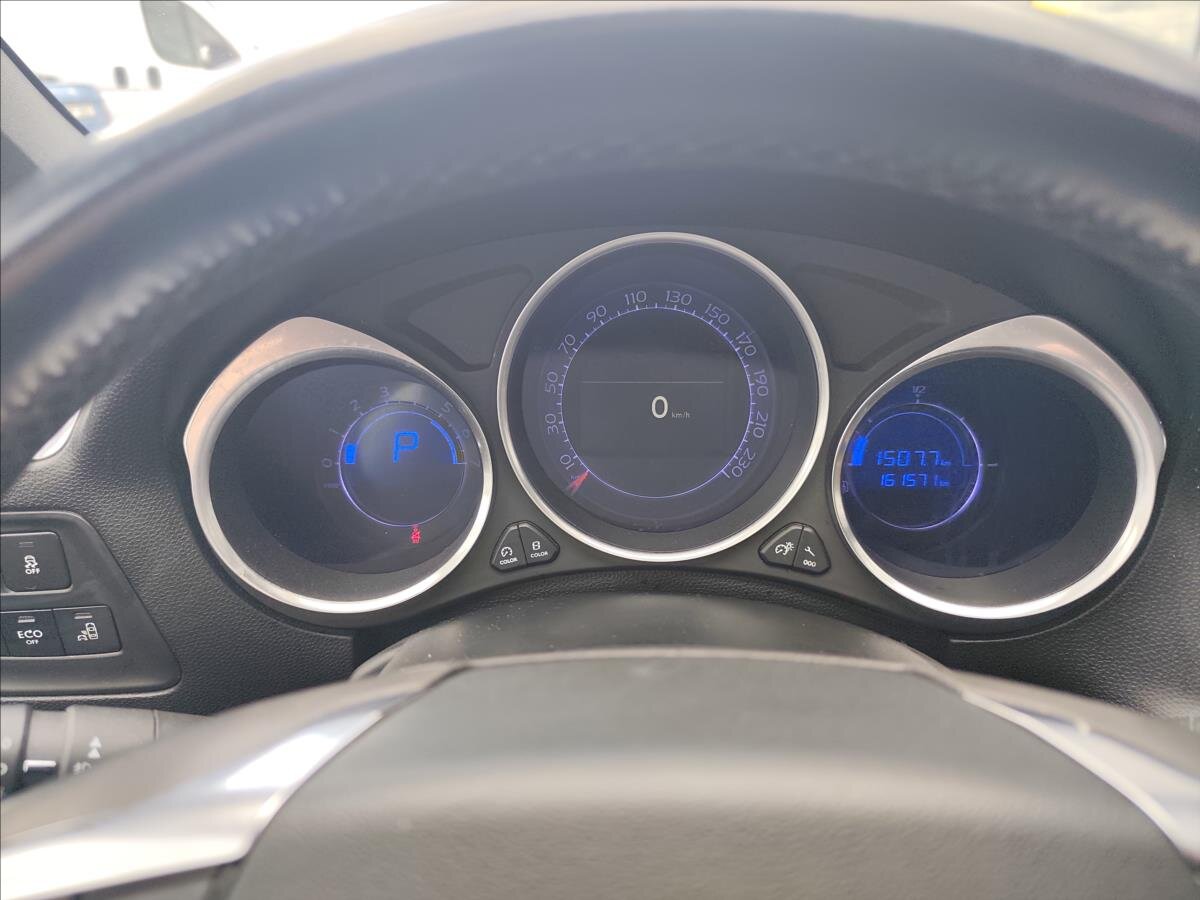 DS Automobiles DS4 Hatchback 2,0 l 133 kw