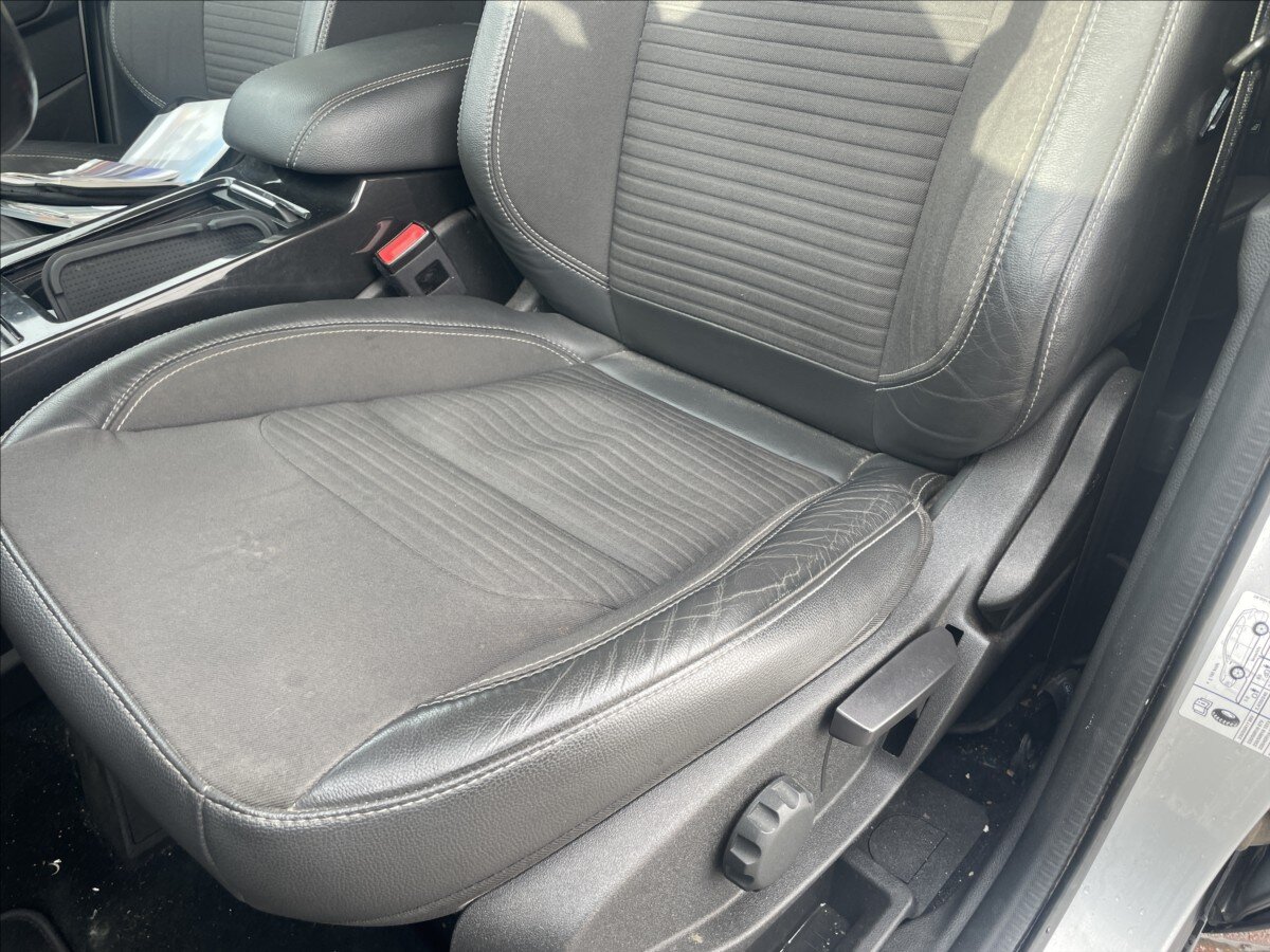 Ford Kuga SUV 1,5 l 110 kw