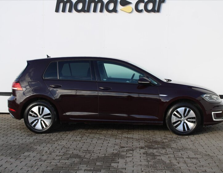 Volkswagen e-Golf 8