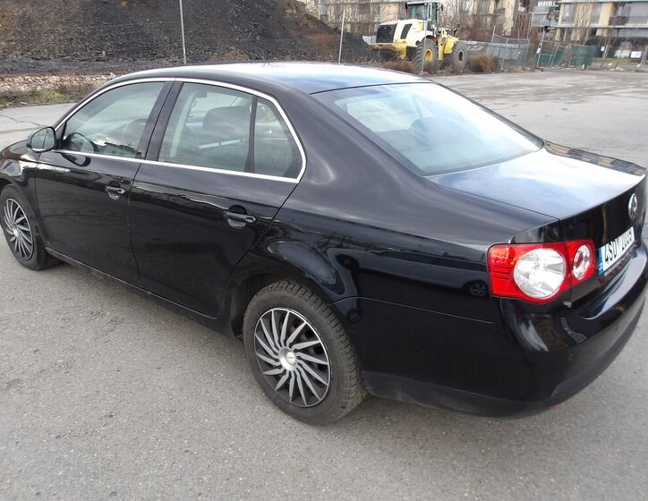 Volkswagen Jetta Sedan 1,9 l 77 kw