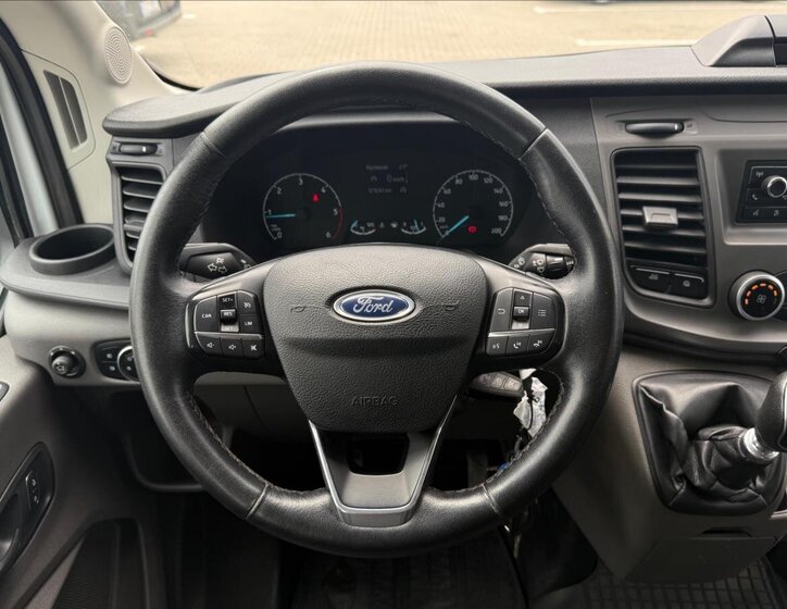 Ford Transit 18