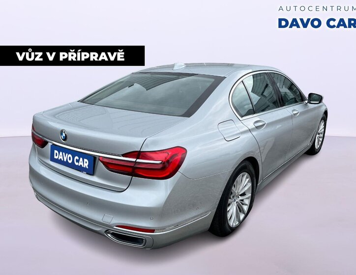 BMW Řada 7 Sedan / Limuzína 3,0 l 235 kw
