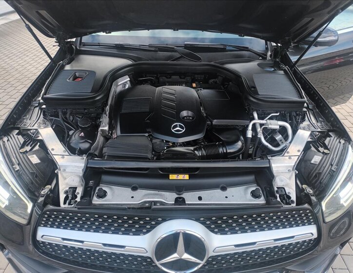 Mercedes-Benz GLC SUV 2,0 l 180 kw